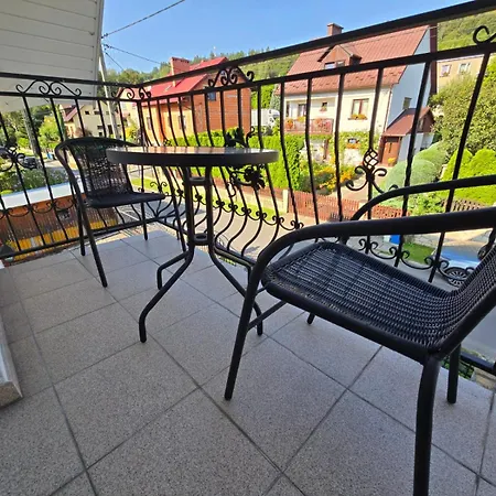 Na Ogrodowej * Длугополе-Здруй