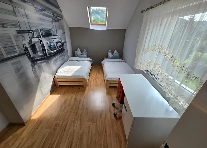 Na Ogrodowej Длугополе-Здруй